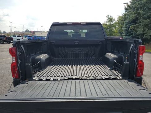 Used 2023 Chevrolet Silverado 1500 LT AWD/4WD image 29
