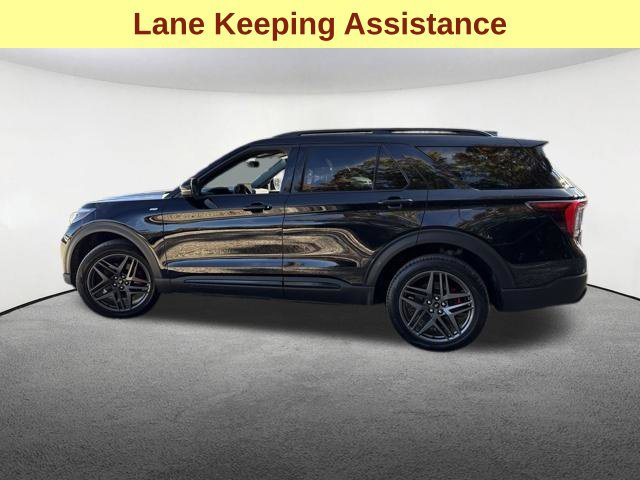 Used 2026 Ford Explorer ST-Line w/ ST-Line Street Pack AWD/4WD image 7