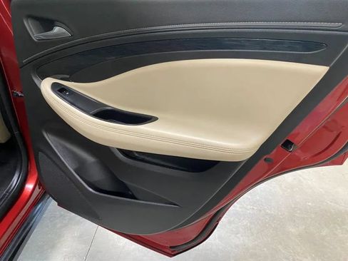 Used 2017 Buick Envision Essence FWD image 37