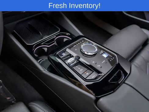 Certified 2026 BMW 540i xDrive w/ Executive Package AWD/4WD image 11