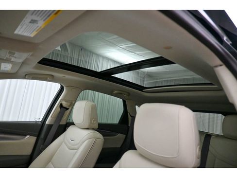 Certified 2025 Cadillac XT5 Premium Luxury image 20