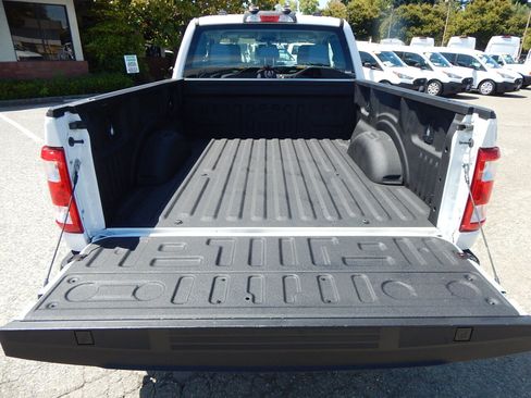 Used 2022 Ford F150 XL w/ Equipment Group 101A High RWD image 3