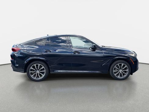 Used 2024 BMW X6 xDrive40i image 2