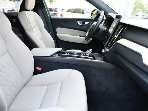 Used 2026 Volvo XC60 B5 Plus AWD/4WD image 27