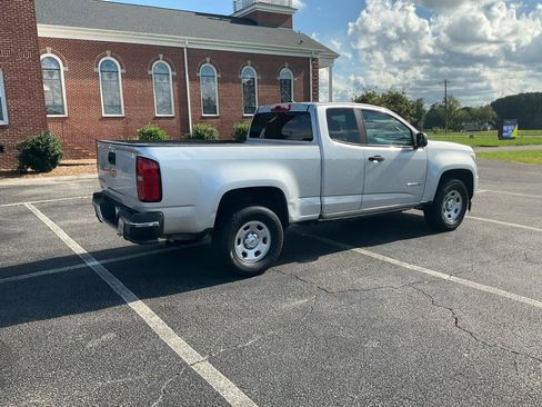 Used 2019 Chevrolet Colorado W/T RWD image 5