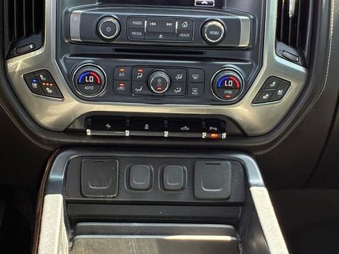 Used 2018 Chevrolet Silverado 1500 LTZ w/ Sport Package AWD/4WD image 19