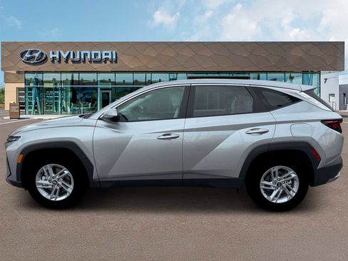 New 2026 Hyundai Tucson SE image 3