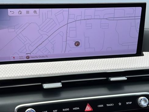 Certified 2025 Genesis GV80 3.5T Prestige AWD/4WD image 21