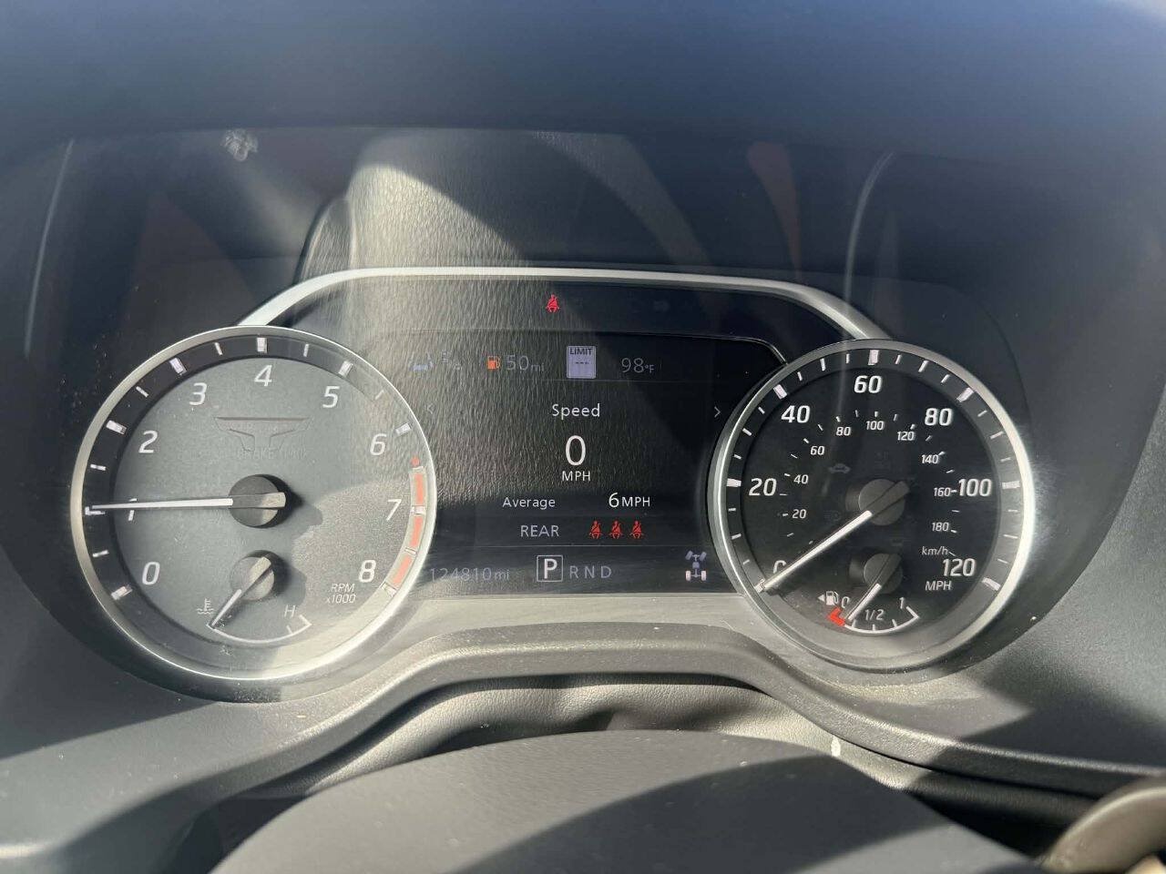 Used 2022 Nissan Titan SV AWD/4WD image 19