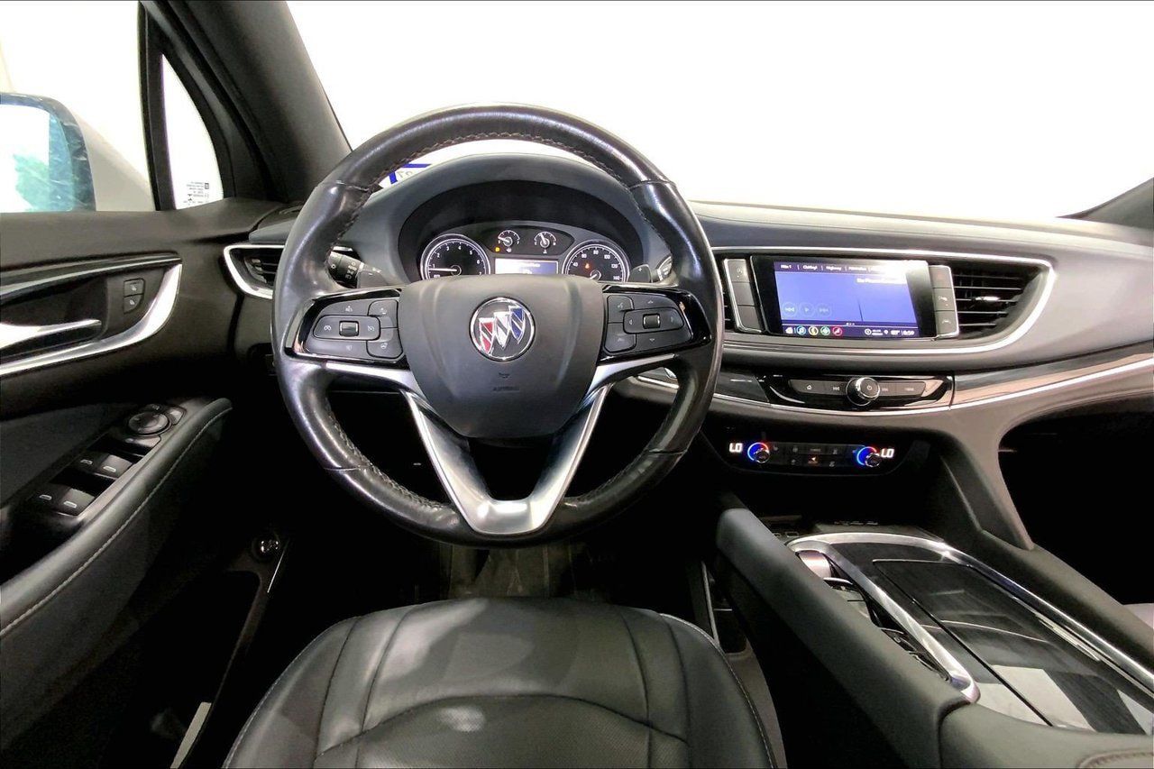 Used 2022 Buick Enclave Essence w/ Sport Touring Edition FWD image 14