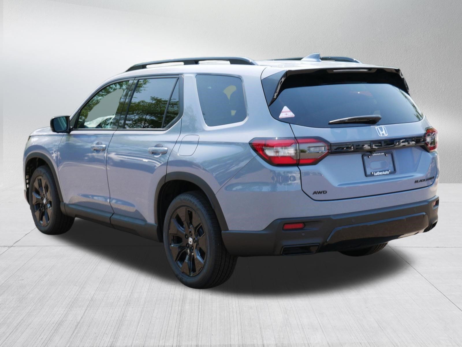 Certified 2026 Honda Pilot Black Edition image 5