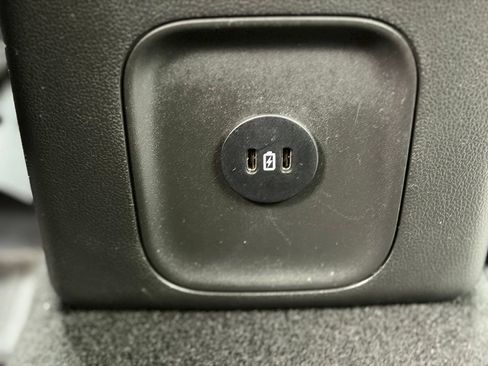 Used 2025 Ford Escape Active AWD/4WD image 14