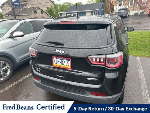 Used 2018 Jeep Compass Latitude w/ Popular Equipment Group AWD/4WD image 9