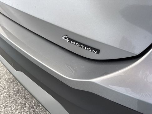 New 2026 Volkswagen Tiguan SE AWD/4WD image 26
