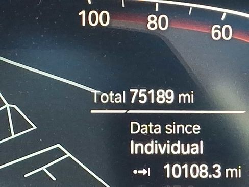 Used 2022 BMW X6 xDrive40i w/ M Sport Package image 22