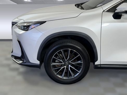 Used 2024 Lexus NX 250 FWD w/ Towing Package (2000 Lbs) image 11