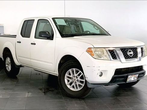 Used 2014 Nissan Frontier SV w/ SV Value Truck Package image 2