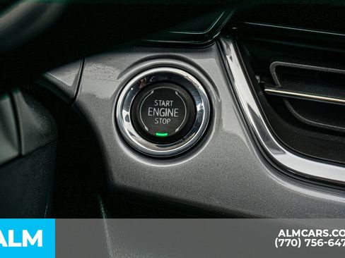 Used 2024 Chevrolet Trax LT w/ LT Convenience Package FWD image 33