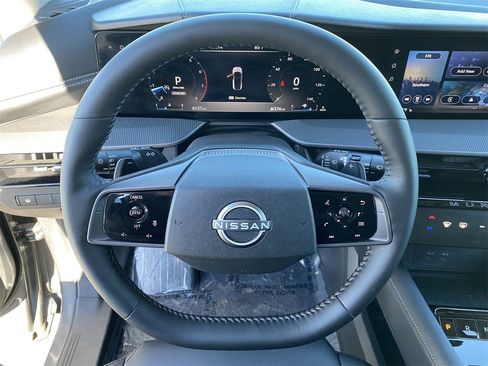 Certified 2025 Nissan Murano SV image 30