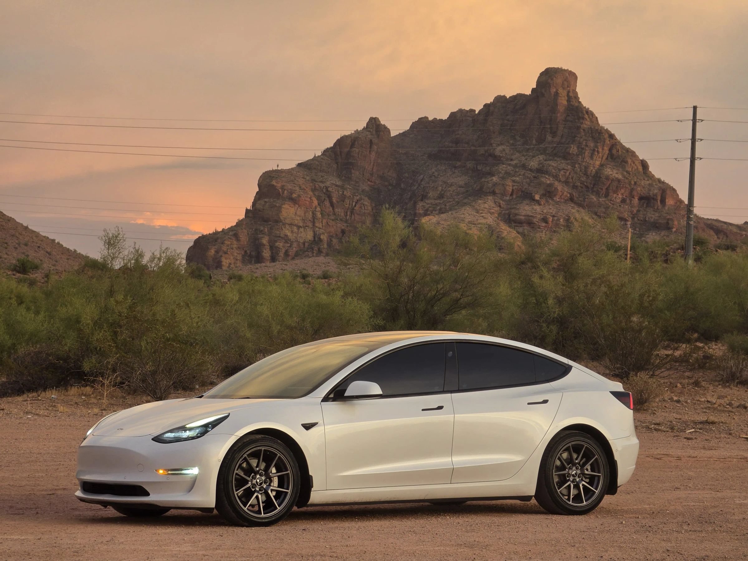 Used 2022 Tesla Model 3 Long Range AWD/4WD image 19