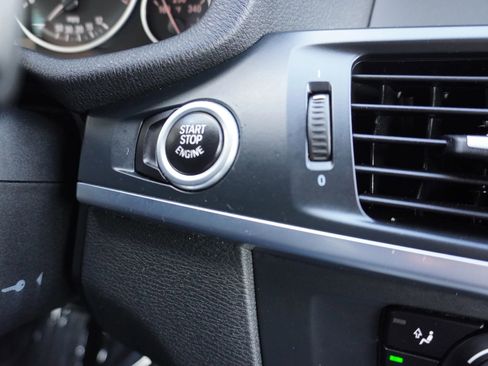 Used 2011 BMW X3 xDrive28i AWD/4WD image 25