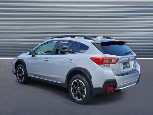 Used 2021 Subaru Crosstrek 2.0i Premium w/ Moonroof Package AWD/4WD image 4