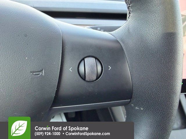 Used 2024 Tesla Model Y Long Range AWD/4WD image 27
