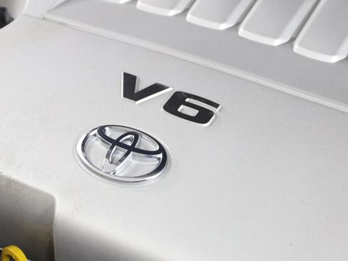 Used 2011 Toyota Avalon FWD image 19
