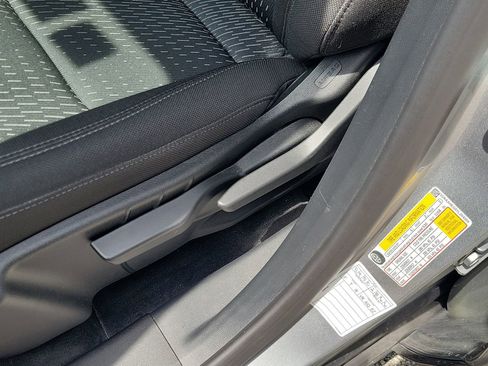 Used 2026 Chevrolet Equinox LT FWD image 16