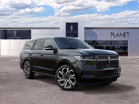 New 2027 Lincoln Navigator Black Label AWD/4WD image 4