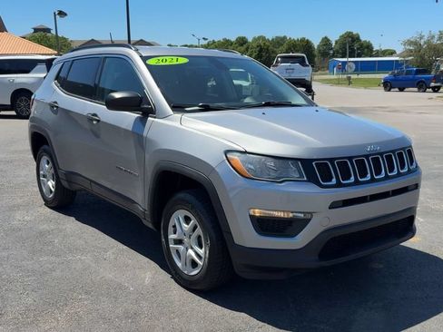 Used 2021 Jeep Compass Sport w/ Cold Weather Group AWD/4WD image 9