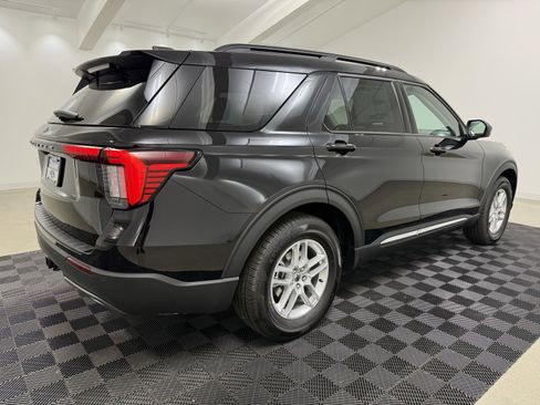 New 2025 Ford Explorer Active w/ Active Comfort Package image 6