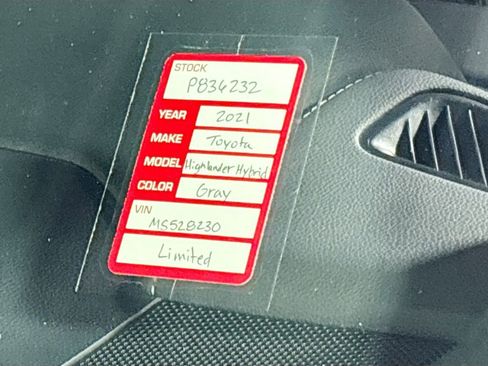 Used 2021 Toyota Highlander Limited image 26