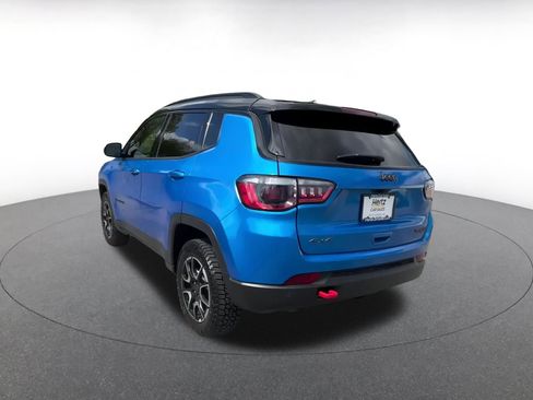 Used 2025 Jeep Compass Trailhawk image 11