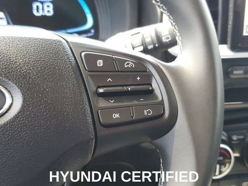 Certified 2023 Hyundai Venue Limited FWD image 15