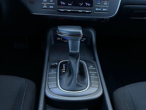 Used 2025 Hyundai Kona SEL image 23
