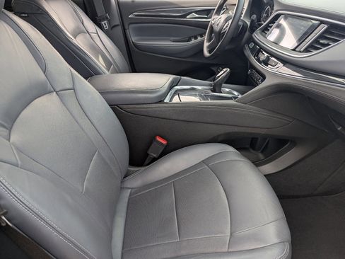 Used 2018 Buick Enclave Essence w/ Trailering Package image 12