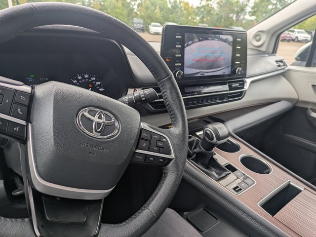 Used 2024 Toyota Sienna XLE w/ XLE Plus Package AWD/4WD image 33