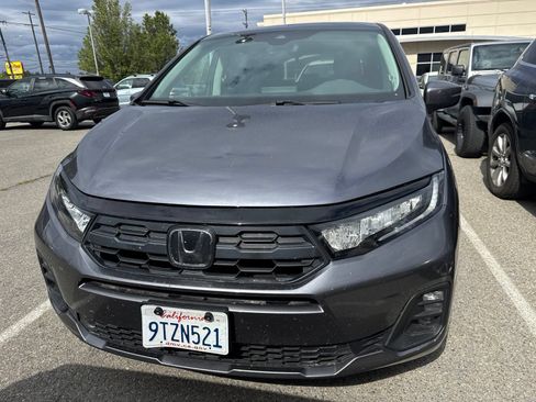 Used 2025 Honda Odyssey EX-L image 2