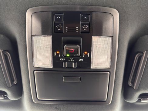 Used 2023 Lexus GX 460 Premium image 35