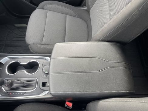 Used 2023 Chevrolet Traverse LT FWD image 43