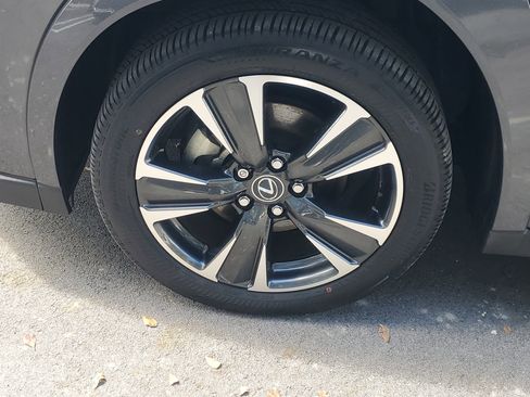 Used 2025 Lexus UX 300h FWD w/ Accessory Package (Z1) image 4