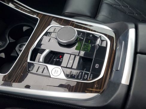 Used 2025 BMW X5 xDrive50e image 23