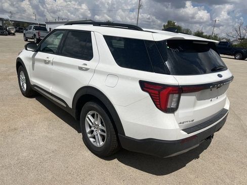 New 2025 Ford Explorer Active w/ Active Comfort Package image 6