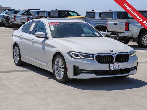 Used 2021 BMW 530i w/ Convenience Package RWD image 3