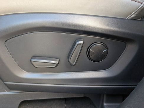 New 2026 Ford Explorer Active w/ Active Comfort Package image 16