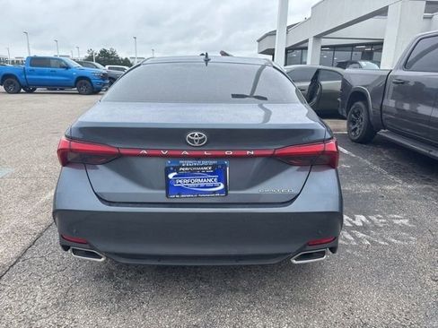 Used 2019 Toyota Avalon Limited w/ Advanced Safety Package FWD image 5