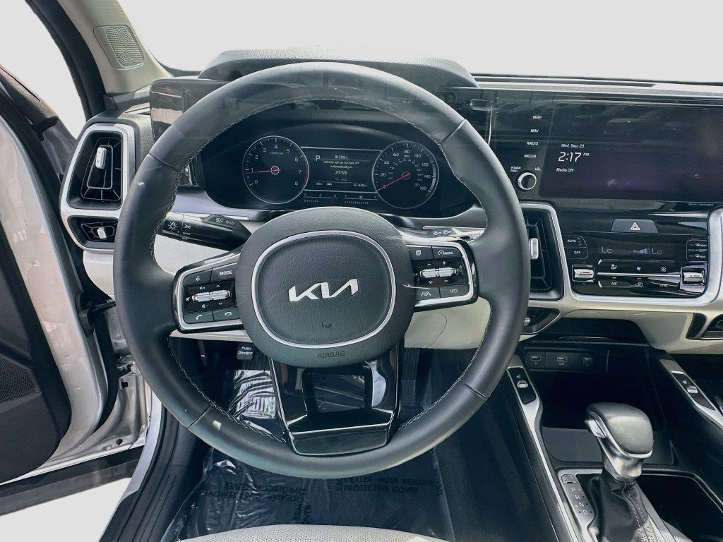 Certified 2022 Kia Sorento S FWD image 11