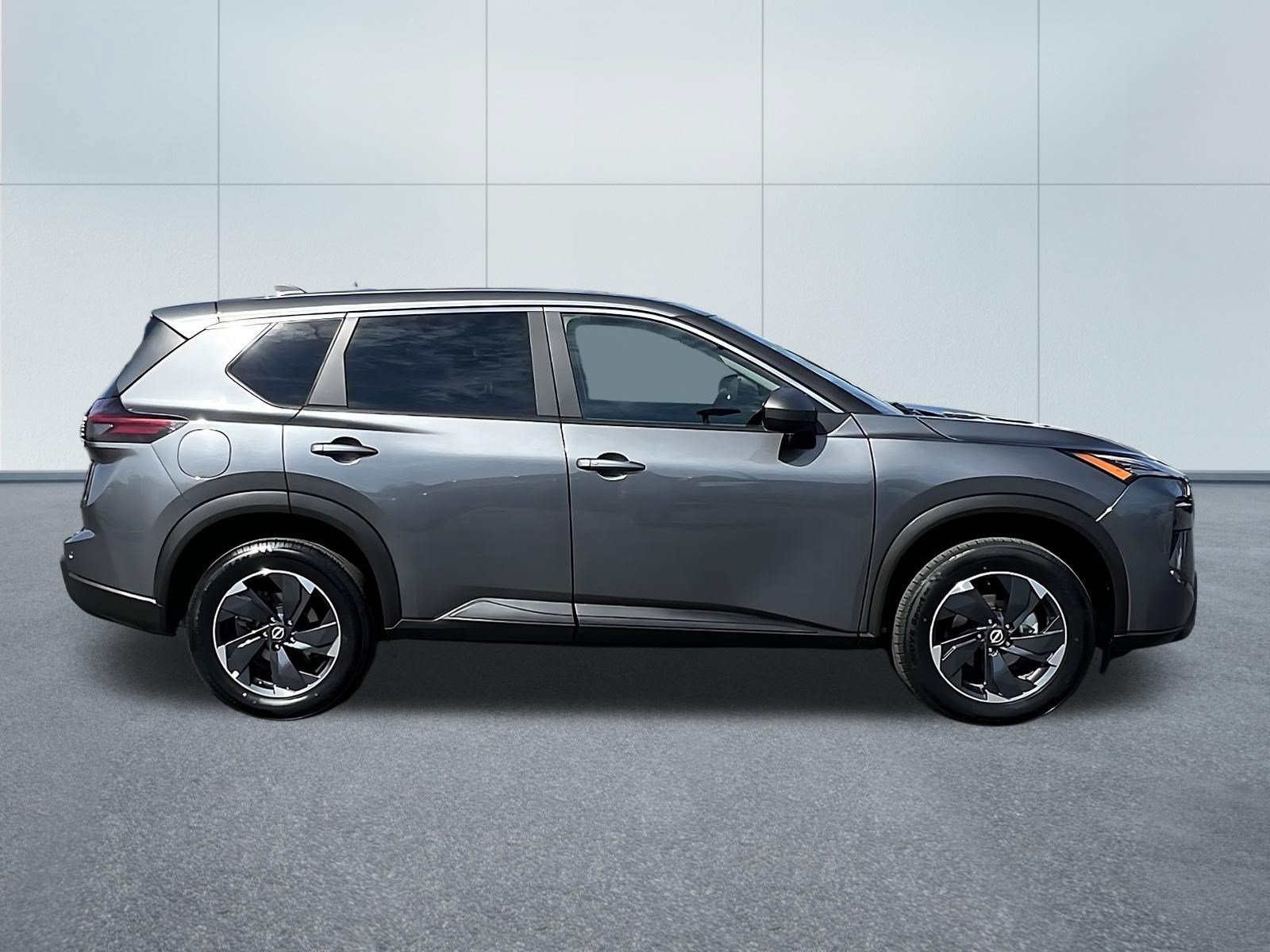 Used 2025 Nissan Rogue SV AWD/4WD image 7