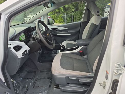 Used 2018 Chevrolet Bolt LT FWD image 23